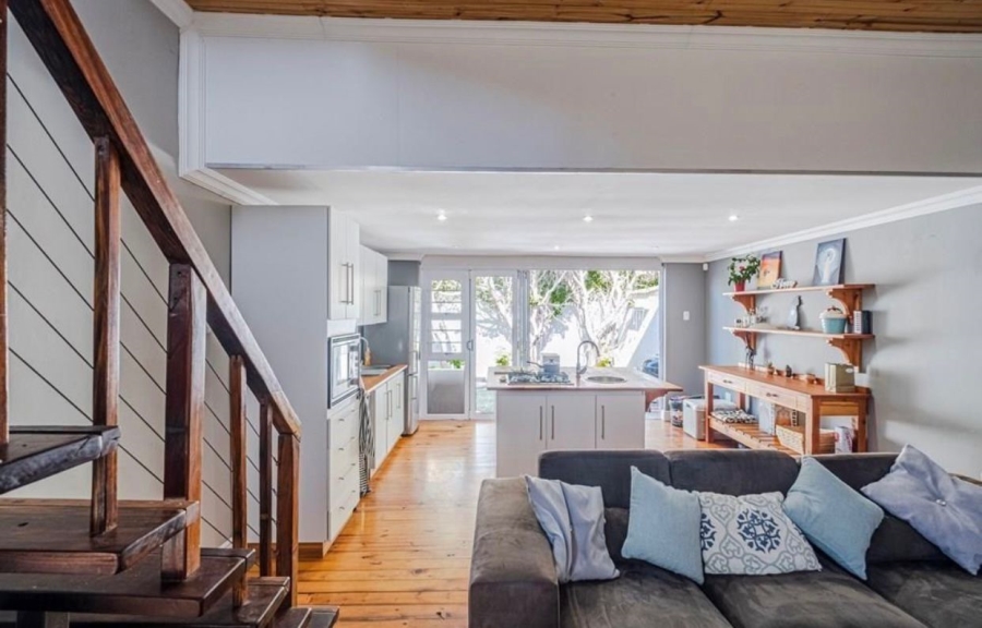 To Let 2 Bedroom Property for Rent in Richmond Hill Eastern Cape